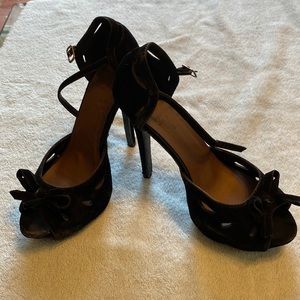 Size 7, Black Nubuck, very used!, 5 inch, platform Pin up girl, dress up shoes